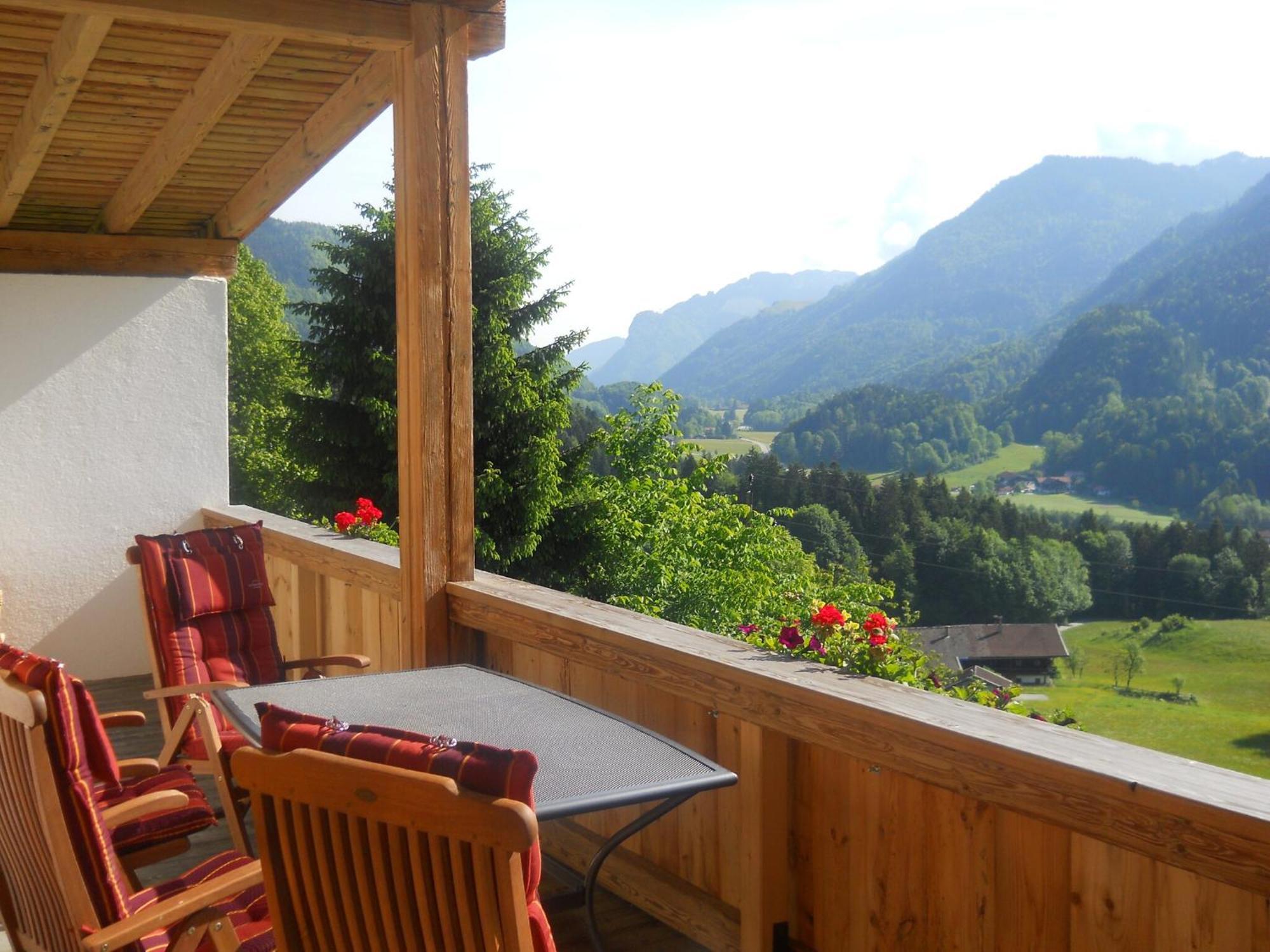 Fantastic Chalet in Niederndorf bei Kufstein with Balcony Niederndorferberg Exterior foto