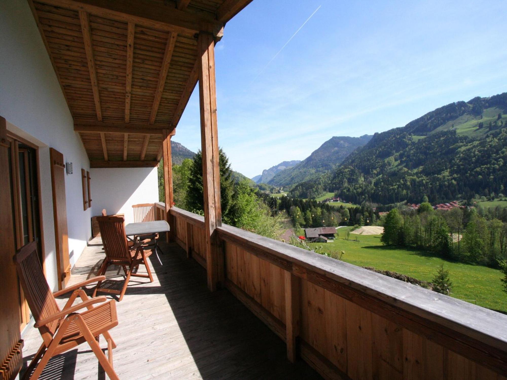 Fantastic Chalet in Niederndorf bei Kufstein with Balcony Niederndorferberg Exterior foto
