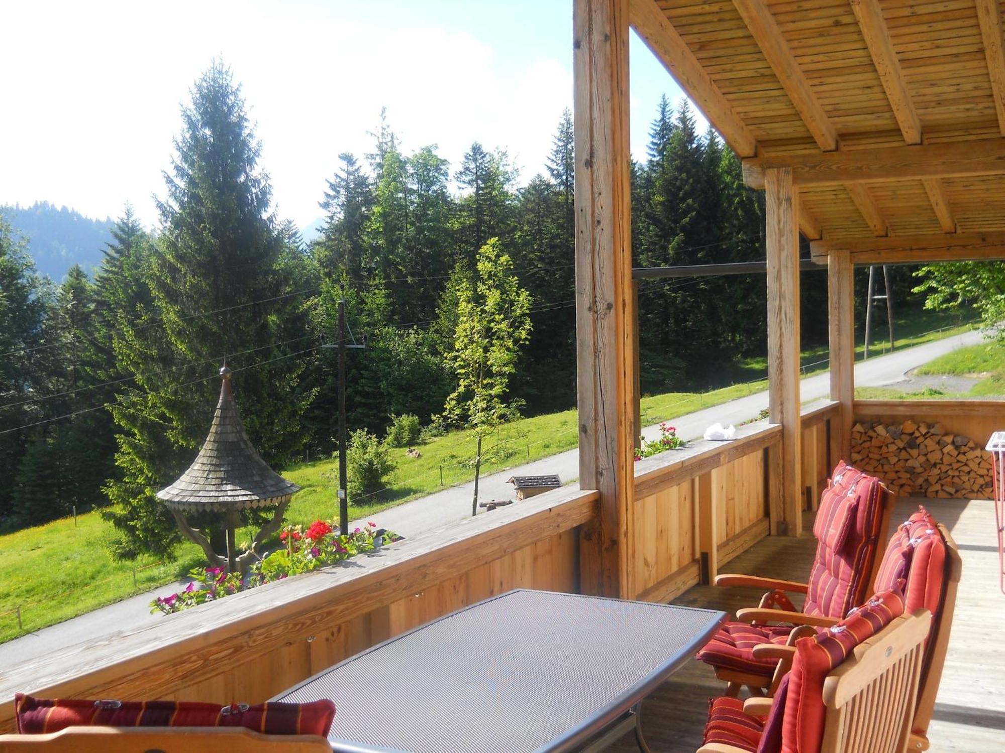 Fantastic Chalet in Niederndorf bei Kufstein with Balcony Niederndorferberg Exterior foto