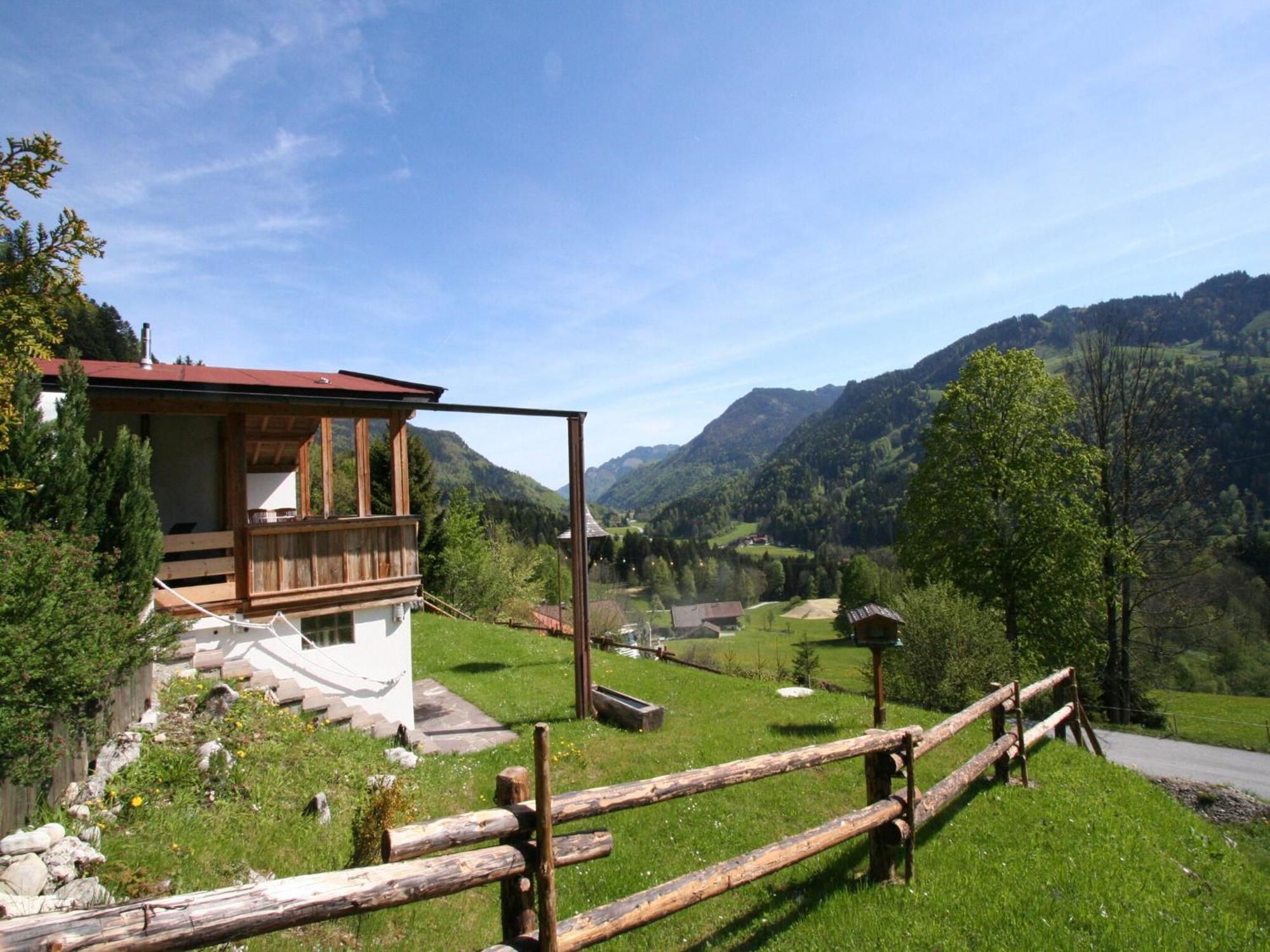 Fantastic Chalet in Niederndorf bei Kufstein with Balcony Niederndorferberg Exterior foto
